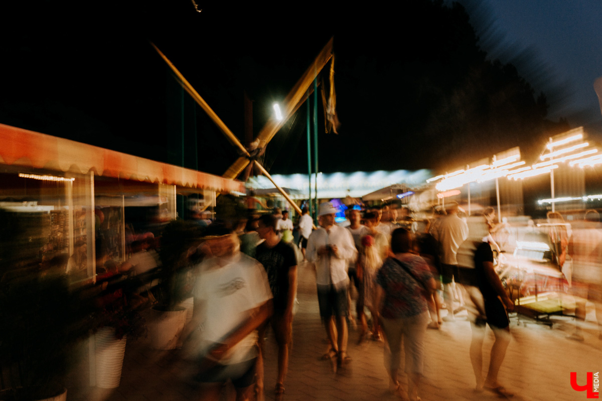 С каждым годом (начиная с 2020-го) возможность проведения отпуска на тёплом морюшке кажется всё более призрачной. Популярные заграничные курорты взвинтили цены на проживание втридорога, да и перелёт обходится в половину стоимости самолёта… Проверяем, как санкции сказались на курортах Чёрного моря, а также составляем примерный план действий экономного путешественника.