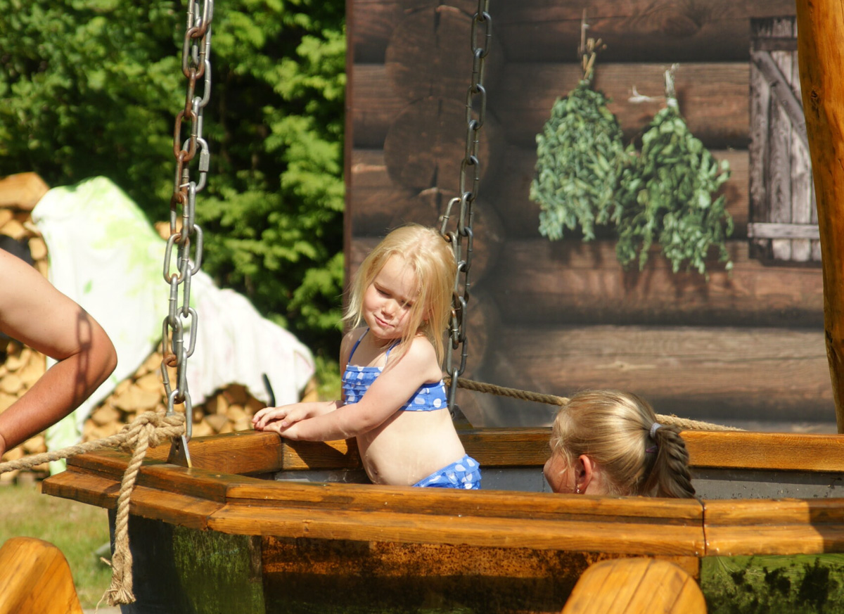 55 бань, пар-мастера, производители бань и печей со всего мира, выступление групп «Вирус» и «Монгол Шуудан» и многое другое – вот что ожидает всех, кто приедет 12-14 августа в Суздаль на «БаняФест»! 