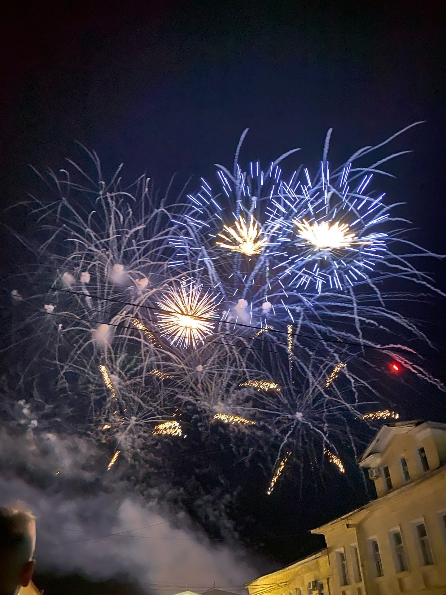 Шестого августа Муром отметил свой 1160-летний юбилей. В честь такого события было решено устроить фестиваль фейерверков. И, судя по местным социальным сетям, равнодушными зрителей он не оставил!