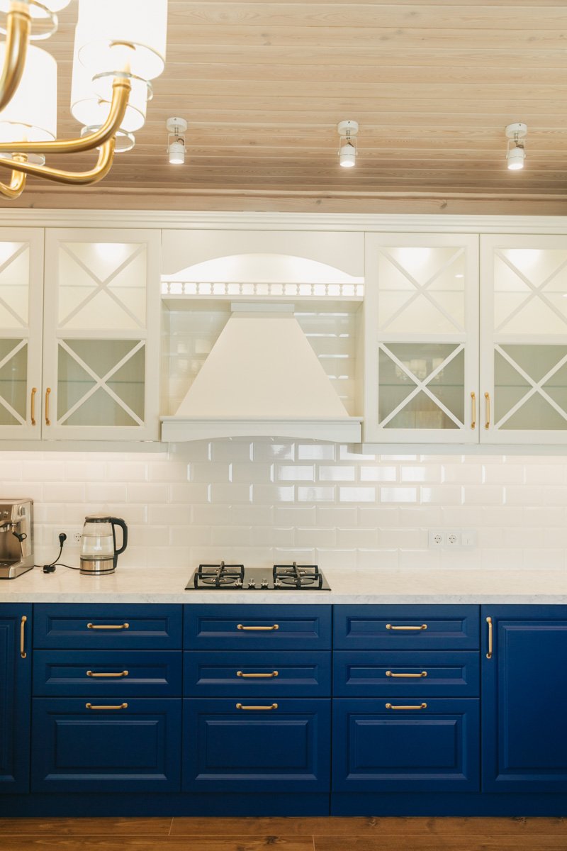 Мечтаете об идеальном интерьере, который будет отражать ваши вкусы и соответствовать запросам? Тогда отдайте предпочтение нестандартной мебели. Сотрудники мебельной фабрики «Сунгирь» рассказали, почему стоит выбирать мебель на заказ.