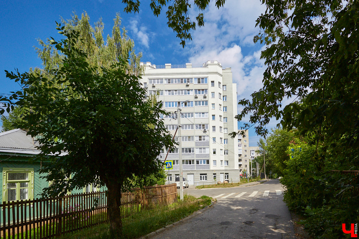 Во Владимире подвели итоги конкурса на самый лучший дом. Победителей определяли в трех номинациях. Среди критериев множество показателей, в том числе и раздельный сбор мусора. Итак, какие они, лучшие дома?