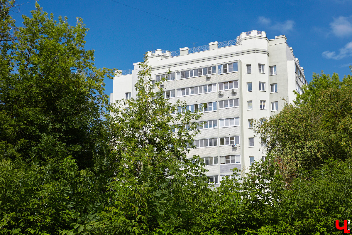 Во Владимире подвели итоги конкурса на самый лучший дом. Победителей определяли в трех номинациях. Среди критериев множество показателей, в том числе и раздельный сбор мусора. Итак, какие они, лучшие дома?