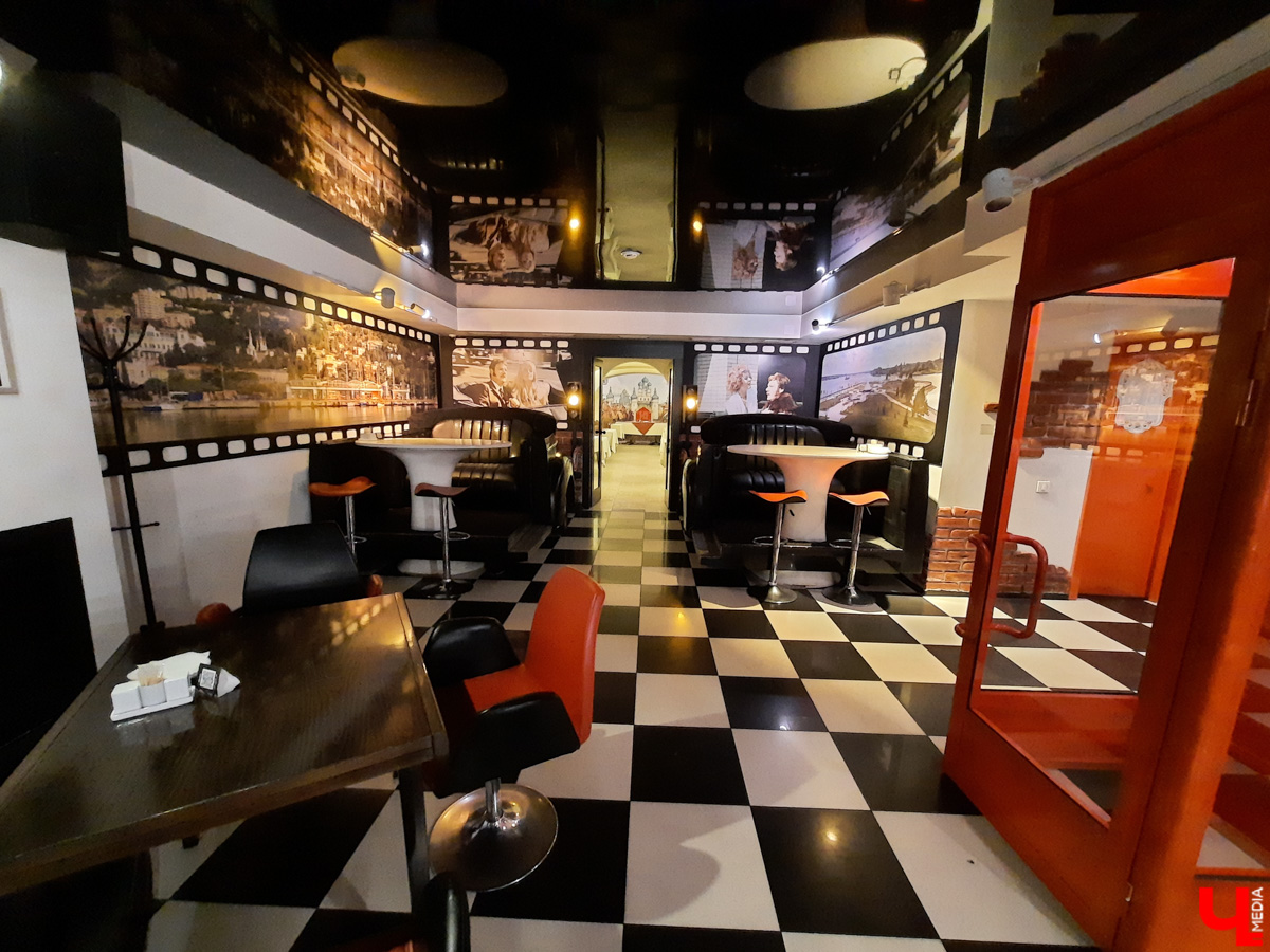 Во Владимире везде были, все видели? Айда в Ярославль считать медведей, есть икру заморскую, баклажанную, и много гулять. Делимся интересным маршрутом для тура выходного дня.