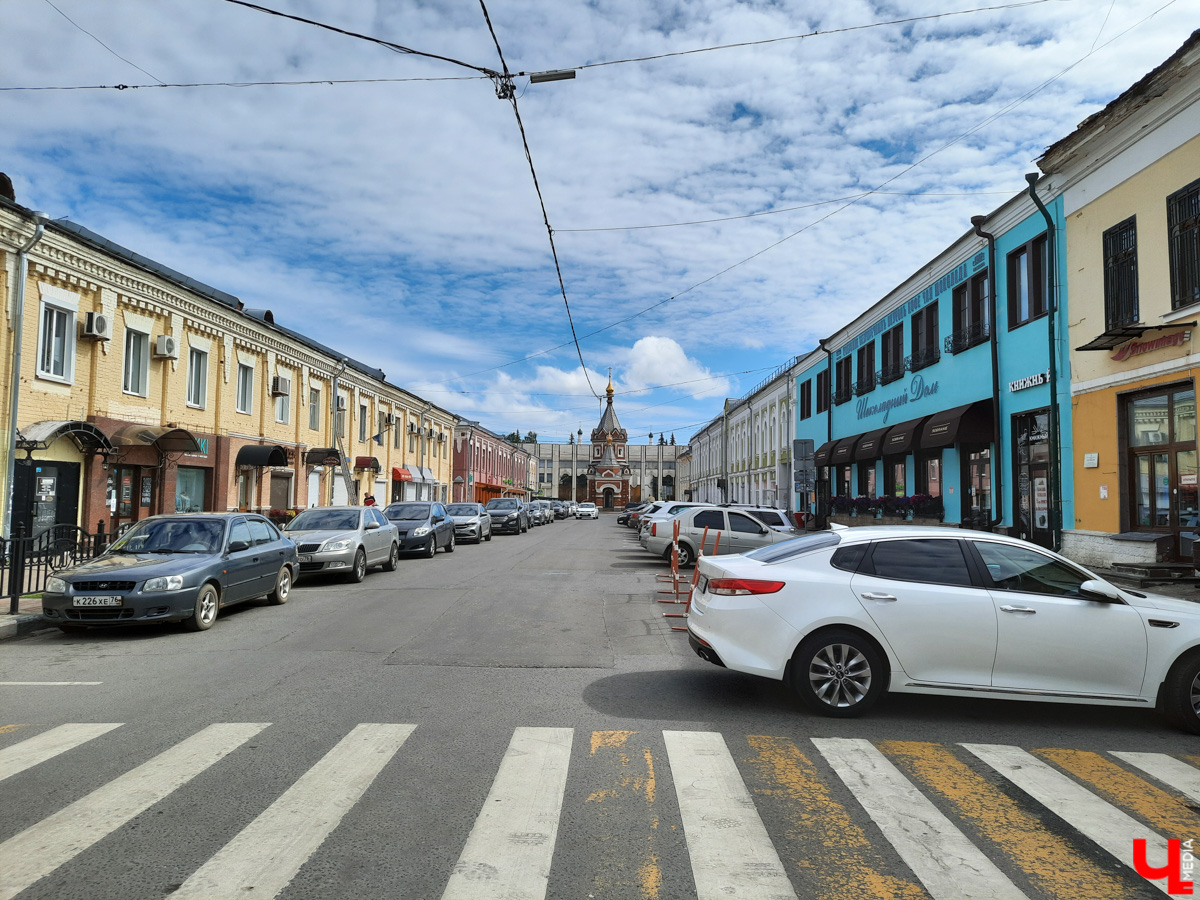 Во Владимире везде были, все видели? Айда в Ярославль считать медведей, есть икру заморскую, баклажанную, и много гулять. Делимся интересным маршрутом для тура выходного дня.