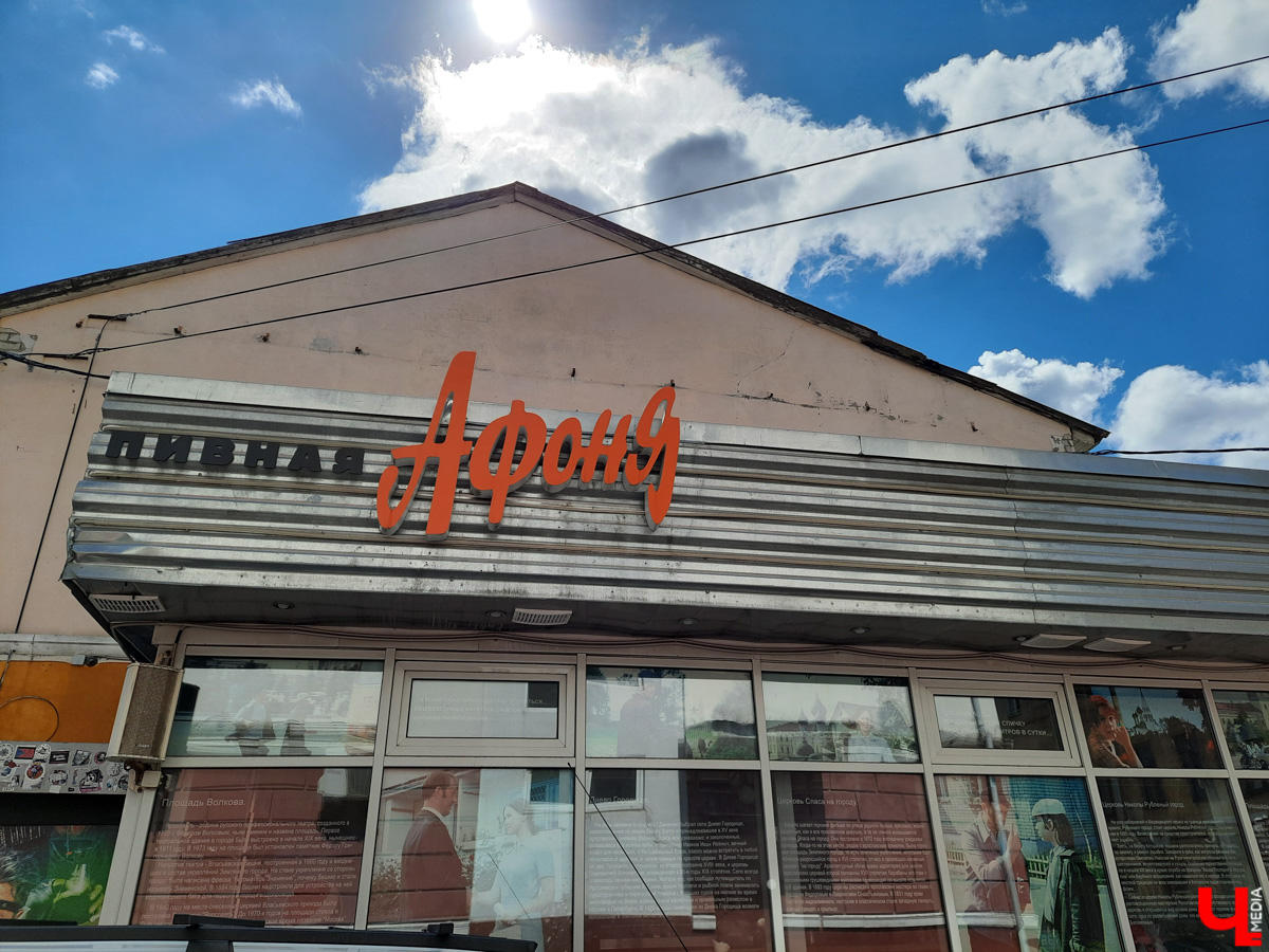 Во Владимире везде были, все видели? Айда в Ярославль считать медведей, есть икру заморскую, баклажанную, и много гулять. Делимся интересным маршрутом для тура выходного дня.