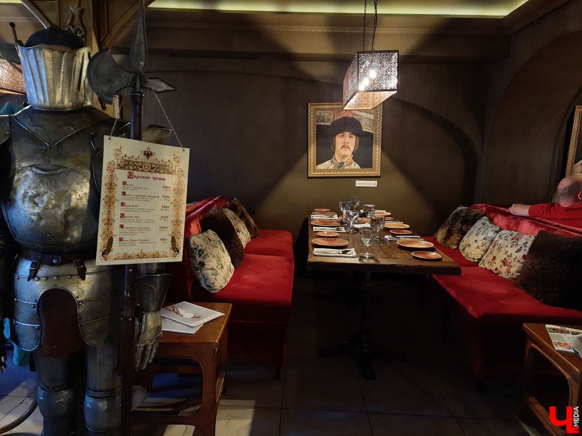 Во Владимире везде были, все видели? Айда в Ярославль считать медведей, есть икру заморскую, баклажанную, и много гулять. Делимся интересным маршрутом для тура выходного дня.