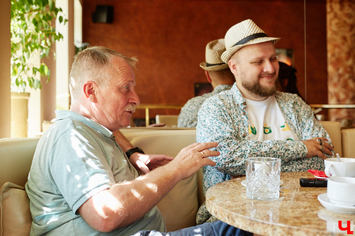 В этом году будет запущен первый национальный маршрут Владимирской области под названием «Былинный путь». От Мурома до Гороховца через богатырское село Карачарово лежит дорога путешественников, но не богатырями едиными она запомнится. Квест со Штирлицем, древний гороховецкий ящер, палаты купеческие и калачи гастрономические — готовимся к насыщенному ситибрейку!