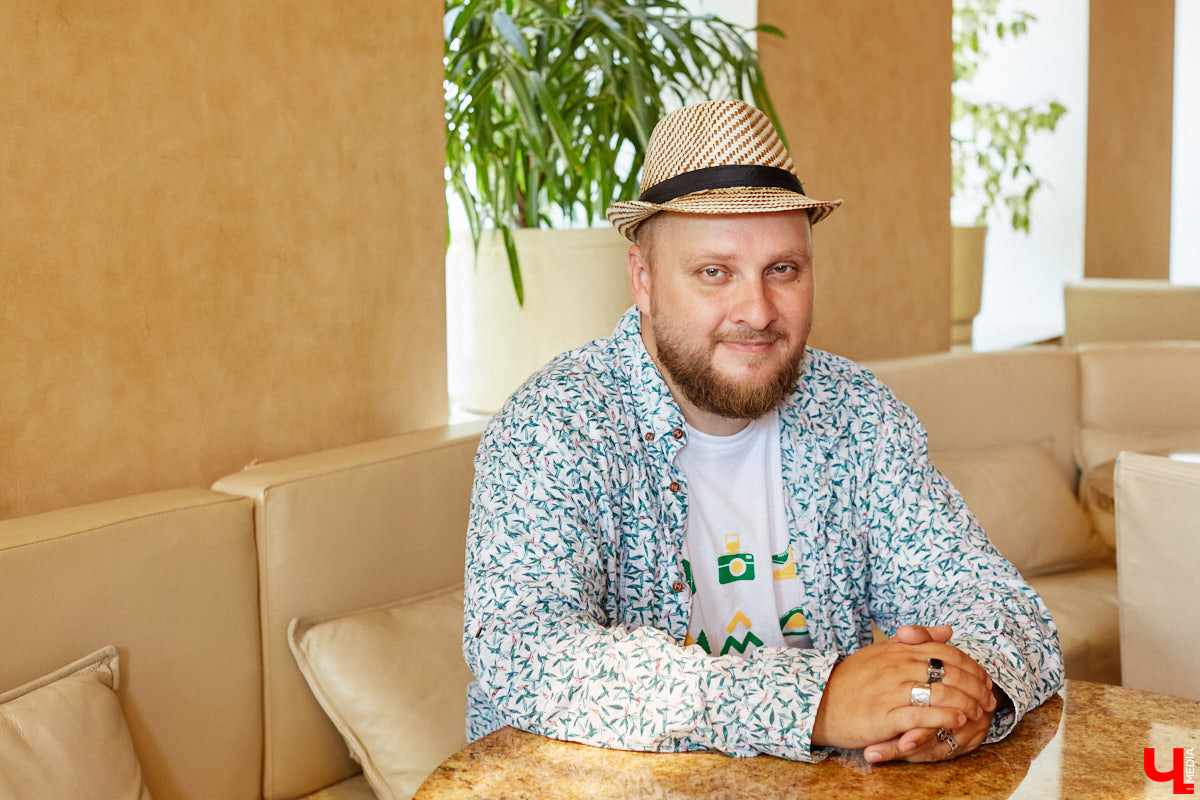 В этом году будет запущен первый национальный маршрут Владимирской области под названием «Былинный путь». От Мурома до Гороховца через богатырское село Карачарово лежит дорога путешественников, но не богатырями едиными она запомнится. Квест со Штирлицем, древний гороховецкий ящер, палаты купеческие и калачи гастрономические — готовимся к насыщенному ситибрейку!