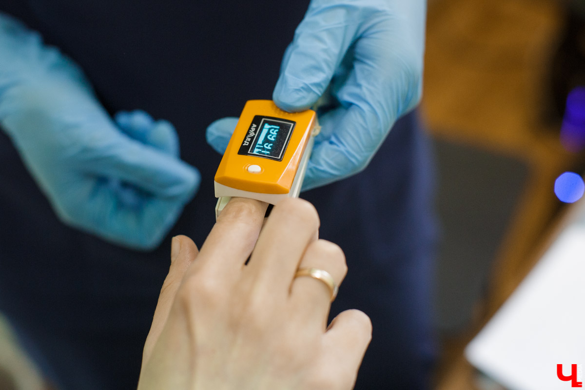 Забыли, что такое коронавирус, и смяли сертификат о вакцинации? Видимо, зря. Россию накрывает очередная волна неприятного вирус, продажи масок рванули вверх. Что это значит, и ждать ли новых ограничительных мер ближе к осени? Разбираемся вместе.