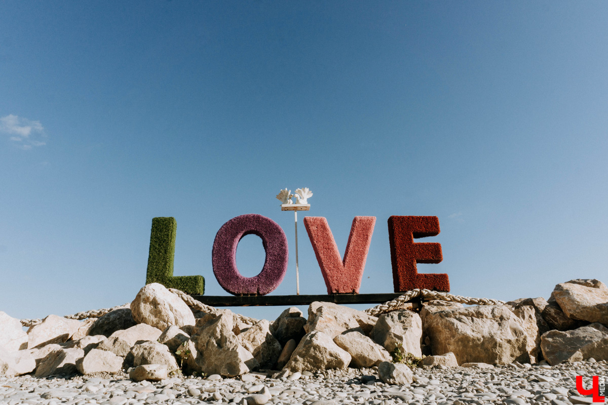 Вам не хватило лета для того, чтобы отдохнуть? Тогда переносим приятные хлопоты на осень. Тем более что в бархатный сезон заказать тур можно с хорошей выгодой. В России стартует новый этап программы туристического кешбэка.