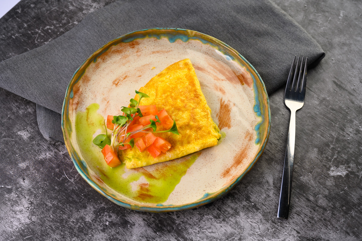 Завтрак — всему голова. Особенно важно помнить об этом тому, кто не мыслит свою жизнь без спорта. Кафе Vitae предлагает гостям большое разнообразие вкусных и полезных блюд, которые можно выбрать для полноценного завтрака прямо после тренировки в спортзале.