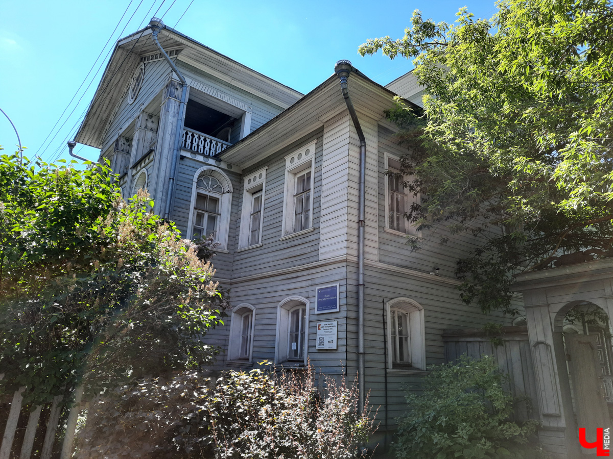 Посидеть поокать, восхититься кружевами и миниатюрной железной дорогой с ретро-поездами. Это все Вологда. Делимся еще одним маршрутом для тура выходного дня.