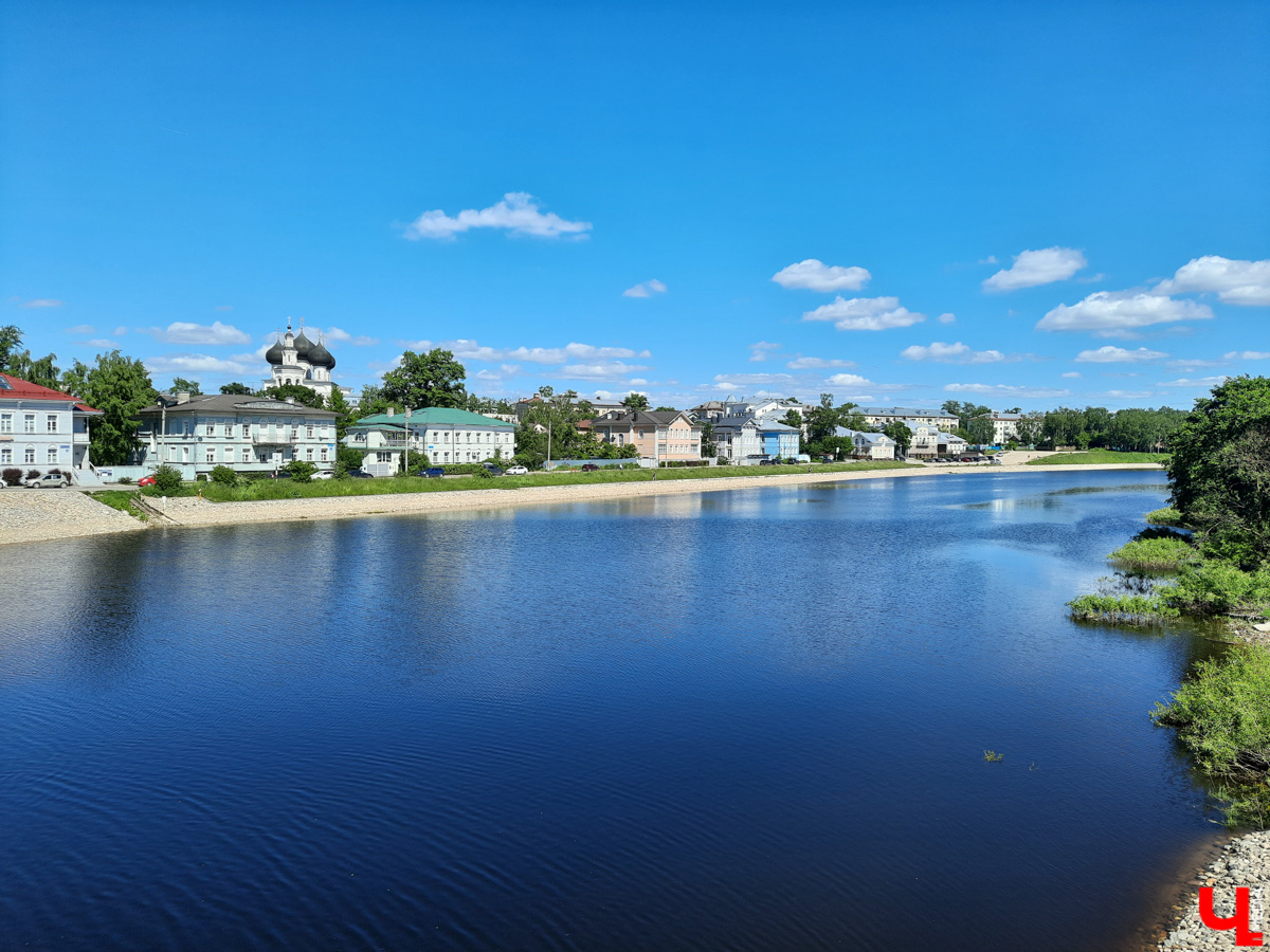 Посидеть поокать, восхититься кружевами и миниатюрной железной дорогой с ретро-поездами. Это все Вологда. Делимся еще одним маршрутом для тура выходного дня.