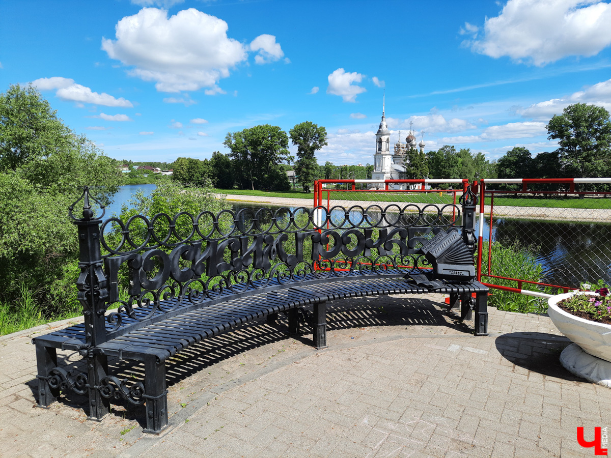 Посидеть поокать, восхититься кружевами и миниатюрной железной дорогой с ретро-поездами. Это все Вологда. Делимся еще одним маршрутом для тура выходного дня.