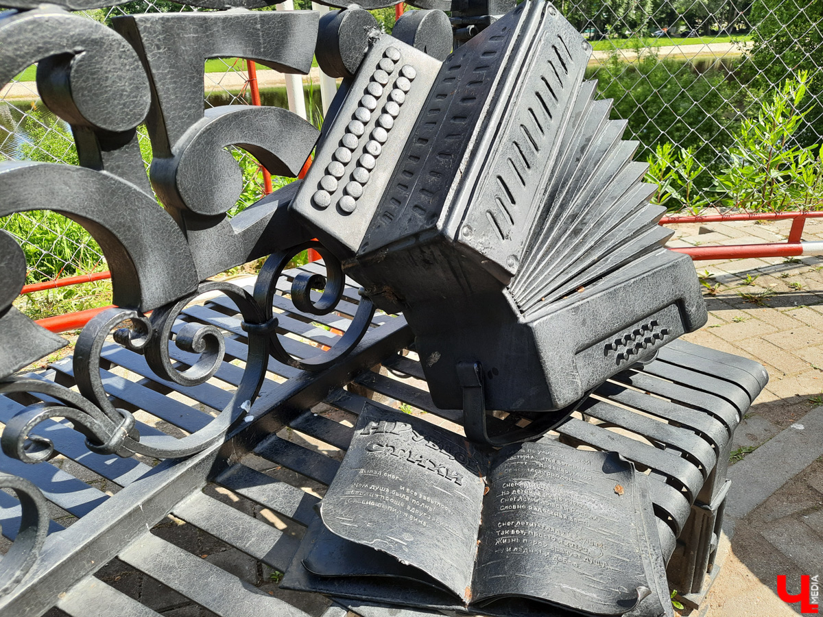 Посидеть поокать, восхититься кружевами и миниатюрной железной дорогой с ретро-поездами. Это все Вологда. Делимся еще одним маршрутом для тура выходного дня.