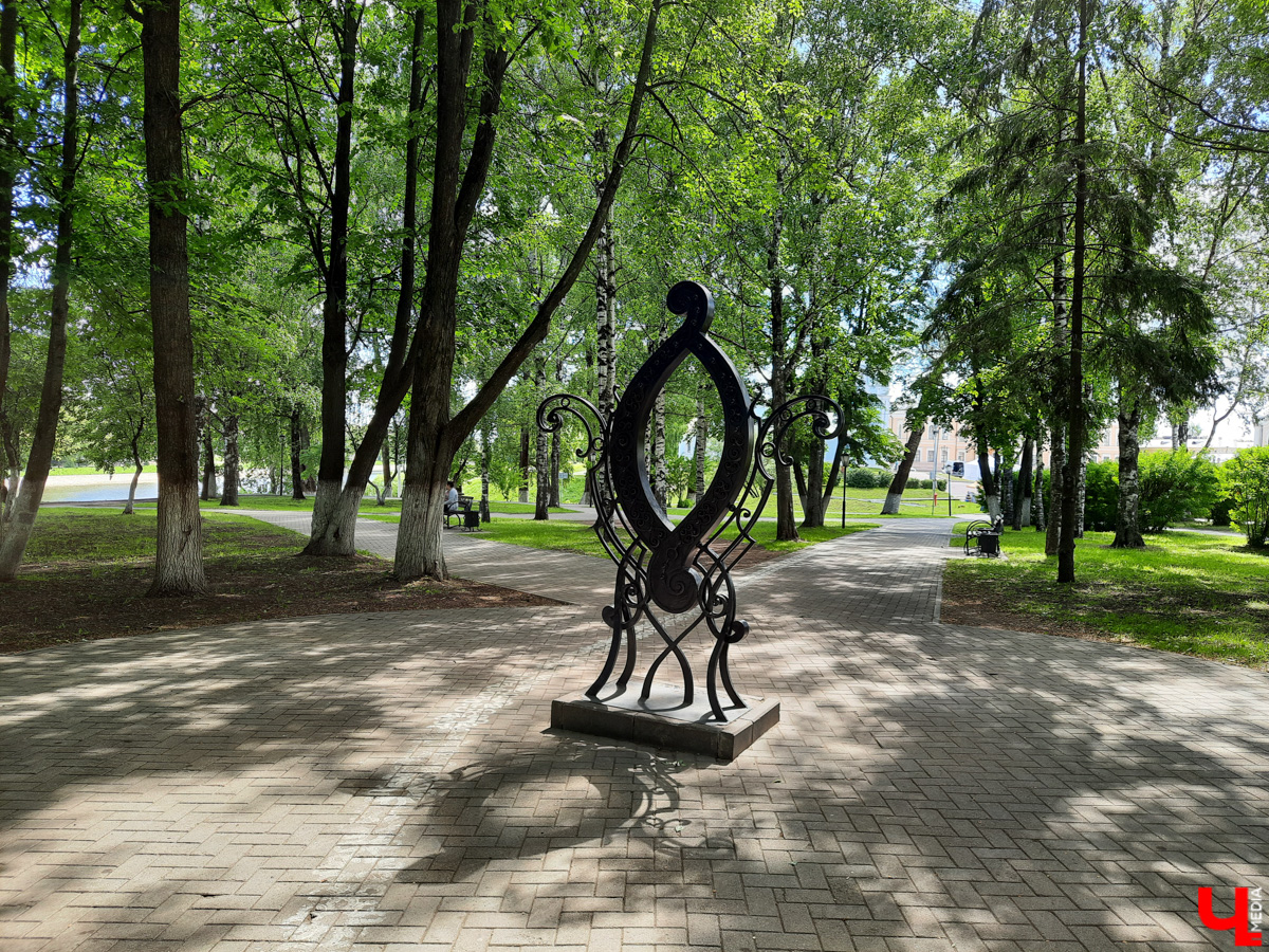 Посидеть поокать, восхититься кружевами и миниатюрной железной дорогой с ретро-поездами. Это все Вологда. Делимся еще одним маршрутом для тура выходного дня.