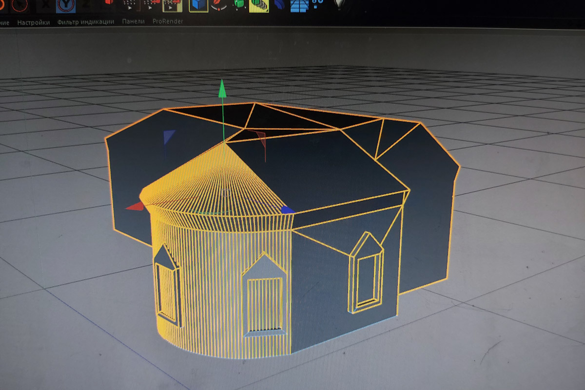 Суздальчанин Алексей Осетров мастерит необычные сувениры в масштабе 1:150. Он изготавливает деревянные макеты соборов и храмов древнего города. Мечтает сделать все церкви. И спрос на его изделия большой 