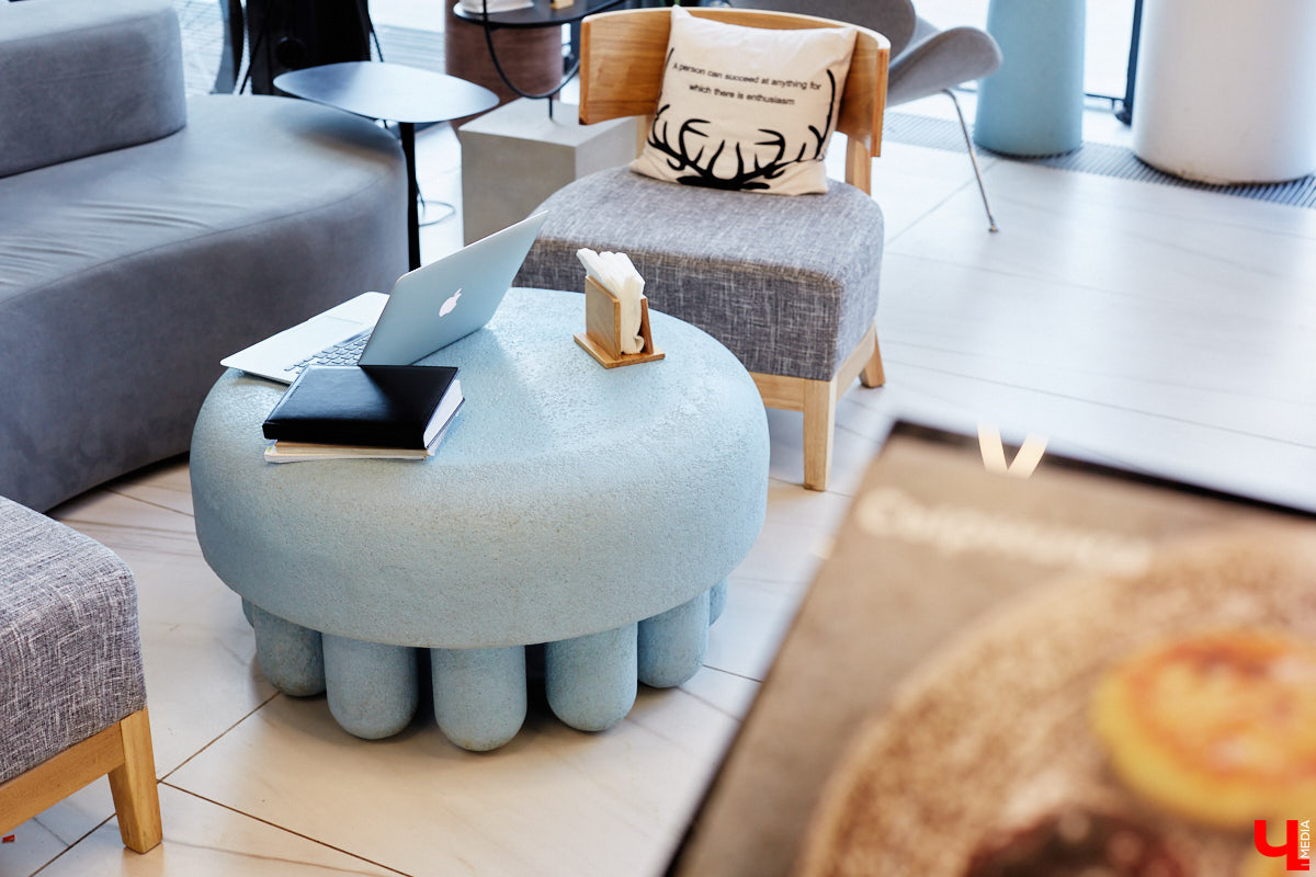 Доходили ли до вас отзывы о кофейнях «Лица»? Почему-то всем она очень даже нравится. Чтобы разобраться, чем же на самом деле привлекает жителей и гостей города авторское заведение, «Ключ-Медиа» отправился на разведку. Выводы сделаны. Заранее предупредим: такого поворота вы точно не ожидаете