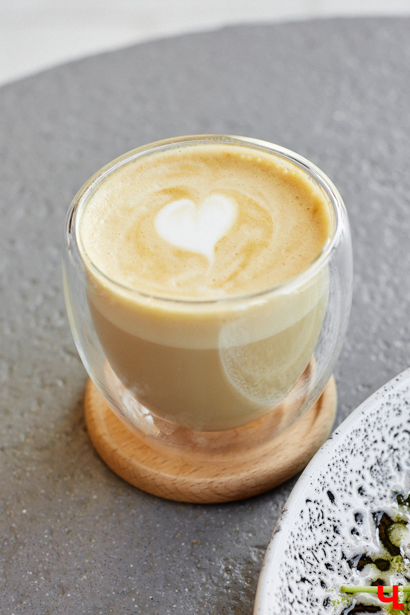 Доходили ли до вас отзывы о кофейнях «Лица»? Почему-то всем она очень даже нравится. Чтобы разобраться, чем же на самом деле привлекает жителей и гостей города авторское заведение, «Ключ-Медиа» отправился на разведку. Выводы сделаны. Заранее предупредим: такого поворота вы точно не ожидаете