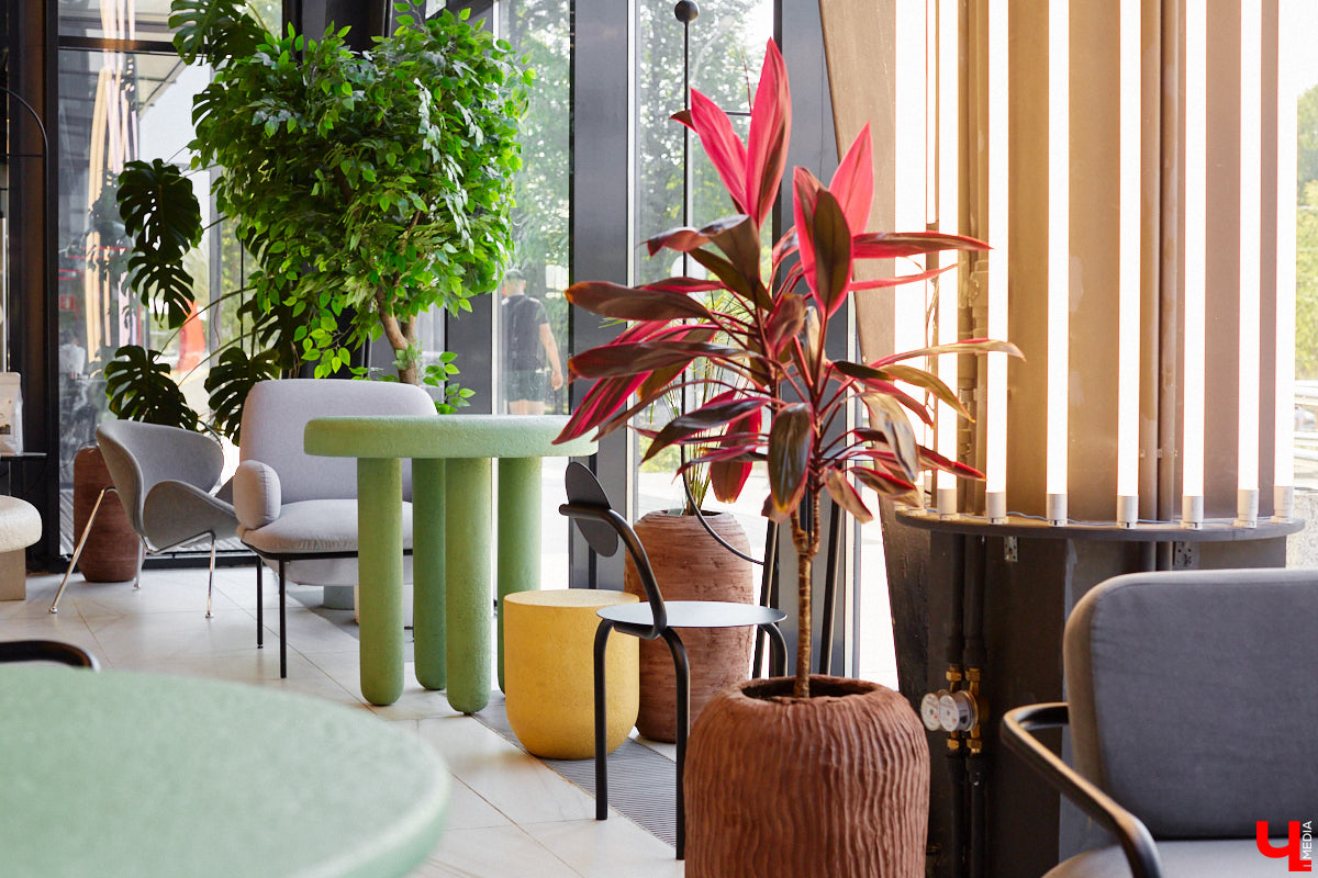 Доходили ли до вас отзывы о кофейнях «Лица»? Почему-то всем она очень даже нравится. Чтобы разобраться, чем же на самом деле привлекает жителей и гостей города авторское заведение, «Ключ-Медиа» отправился на разведку. Выводы сделаны. Заранее предупредим: такого поворота вы точно не ожидаете