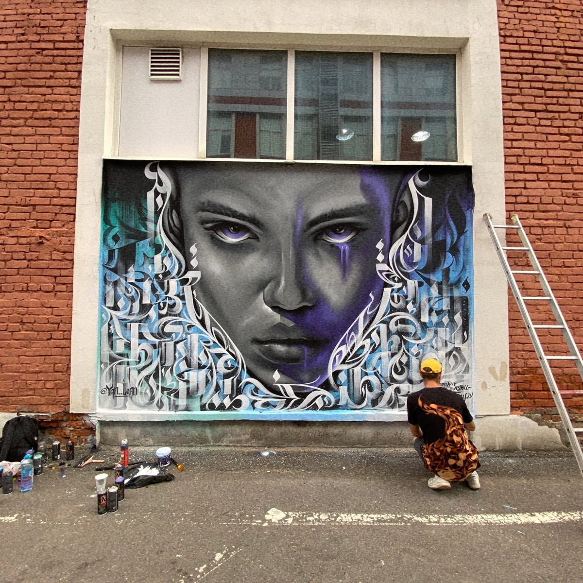 Во Владимире подходит к концу второй по счету фестиваль уличного искусства. Художники, участвующие в нем, не перестают удивлять своими талантами. Один из новеньких муралов уже красуется на проспекте Ленина. Но «Загфест» предлагает оценить и другие интересные работы