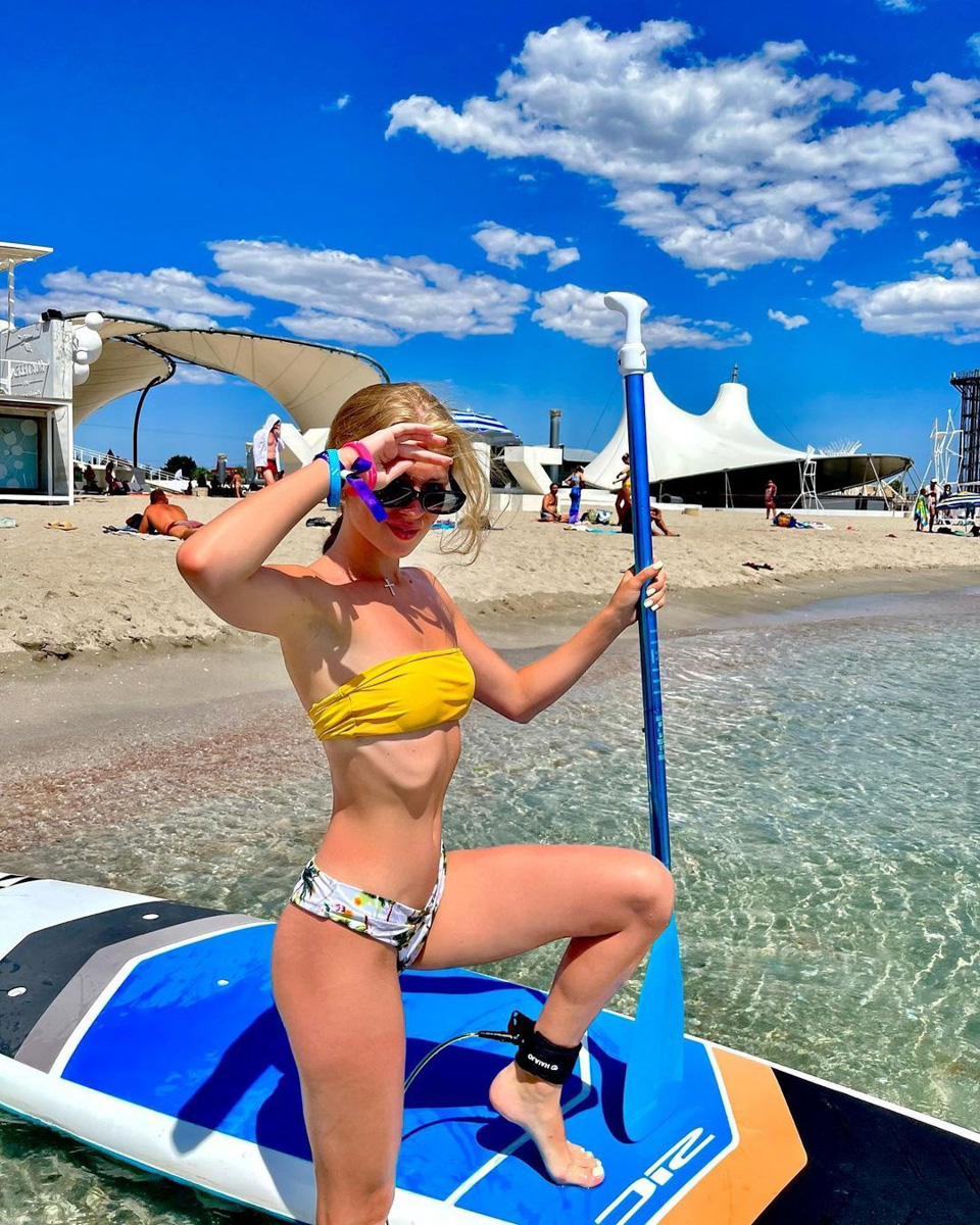 Вы успели прокатиться этим летом на сапе? Если нет, тогда заканчивайте свои дела пораньше и срочно к воде. Лучше на Каменку, но можно и в Загородный парк. У вас остался последний теплый день, чтобы насладиться моментом. А пока заряжаемся энергией от тех, кто уже познал смысл данного развлечения и даже принял участие в первом сап-карнавале!