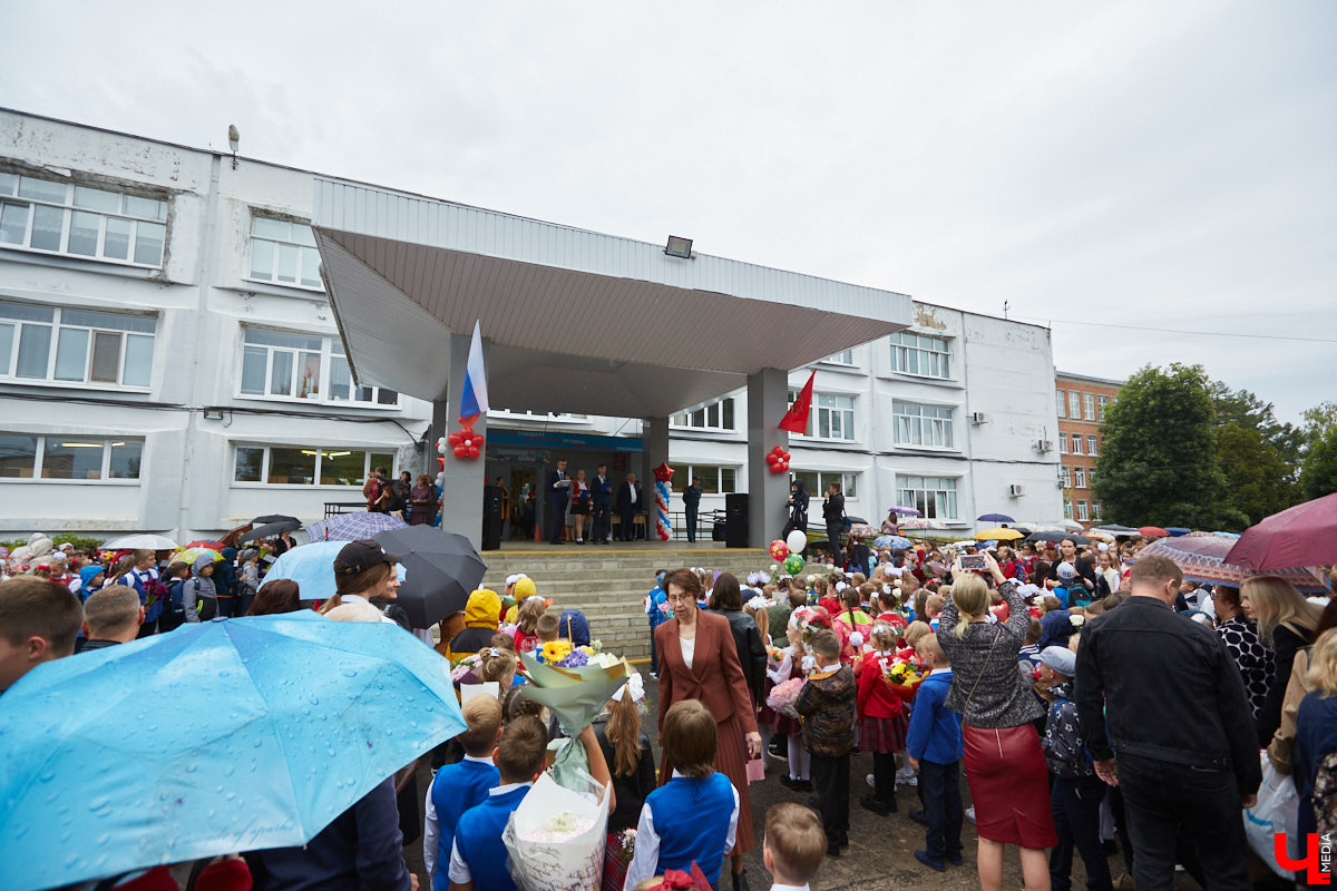 Накануне 1 сентября владимирские школы порадовали своими результатами. Так, в число 50 лучших в стране вошла гимназия № 3. При этом в рейтинге лучших школ региона она только четвертая. Объясняем почему.
