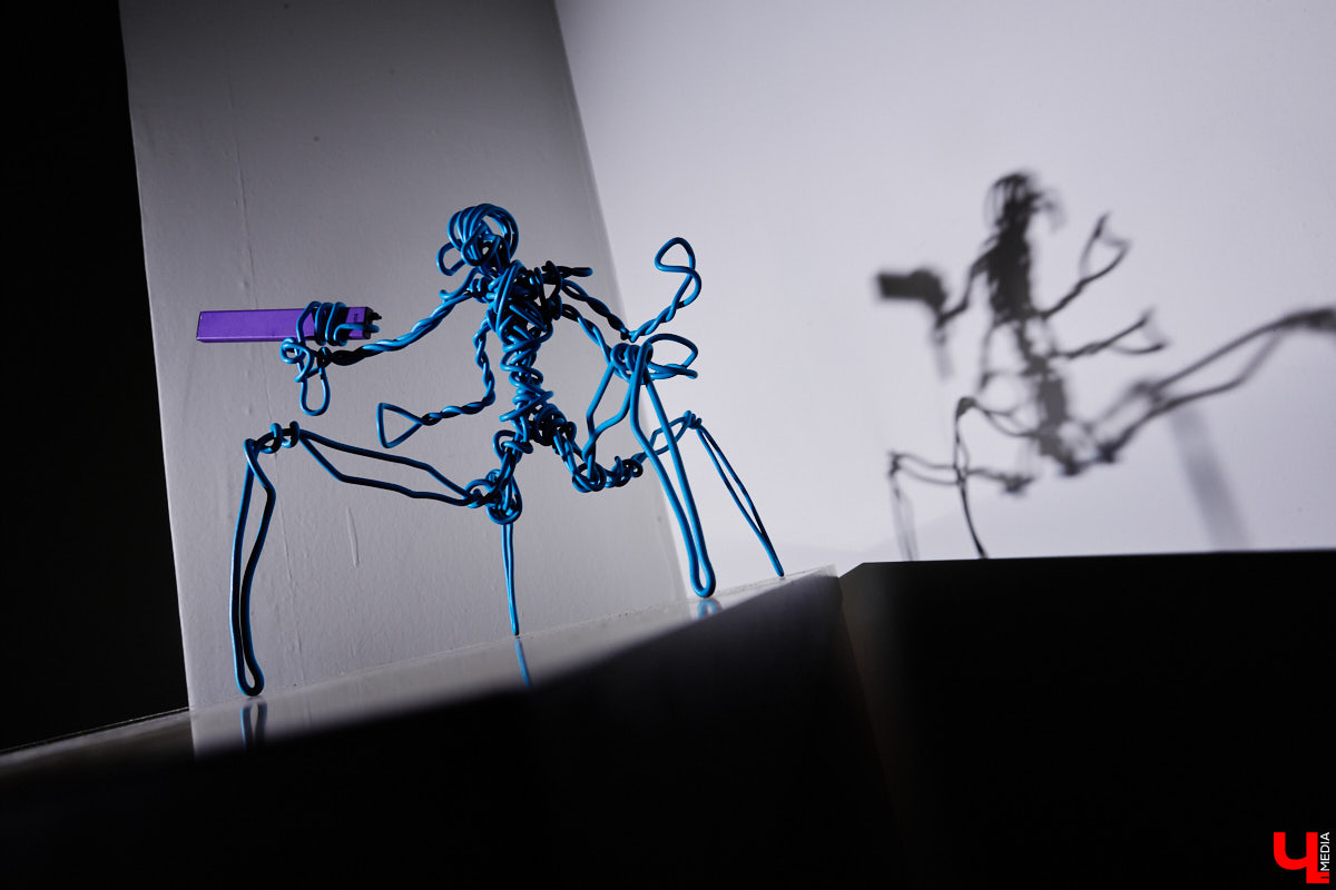 Удивительно, но порой значительные перемены в нашей жизни могут начинаться с сущего пустяка. Например, с небольшой детской просьбы. И кто бы знал три года назад, что именно с неё и зародится, пожалуй, самое больше увлечение владимирского мастера, творящего под псевдонимом Владимир Нежный.