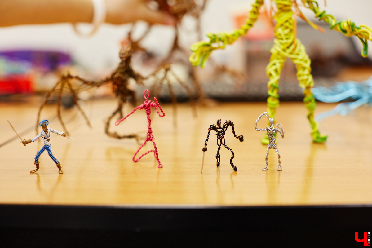 Удивительно, но порой значительные перемены в нашей жизни могут начинаться с сущего пустяка. Например, с небольшой детской просьбы. И кто бы знал три года назад, что именно с неё и зародится, пожалуй, самое больше увлечение владимирского мастера, творящего под псевдонимом Владимир Нежный.