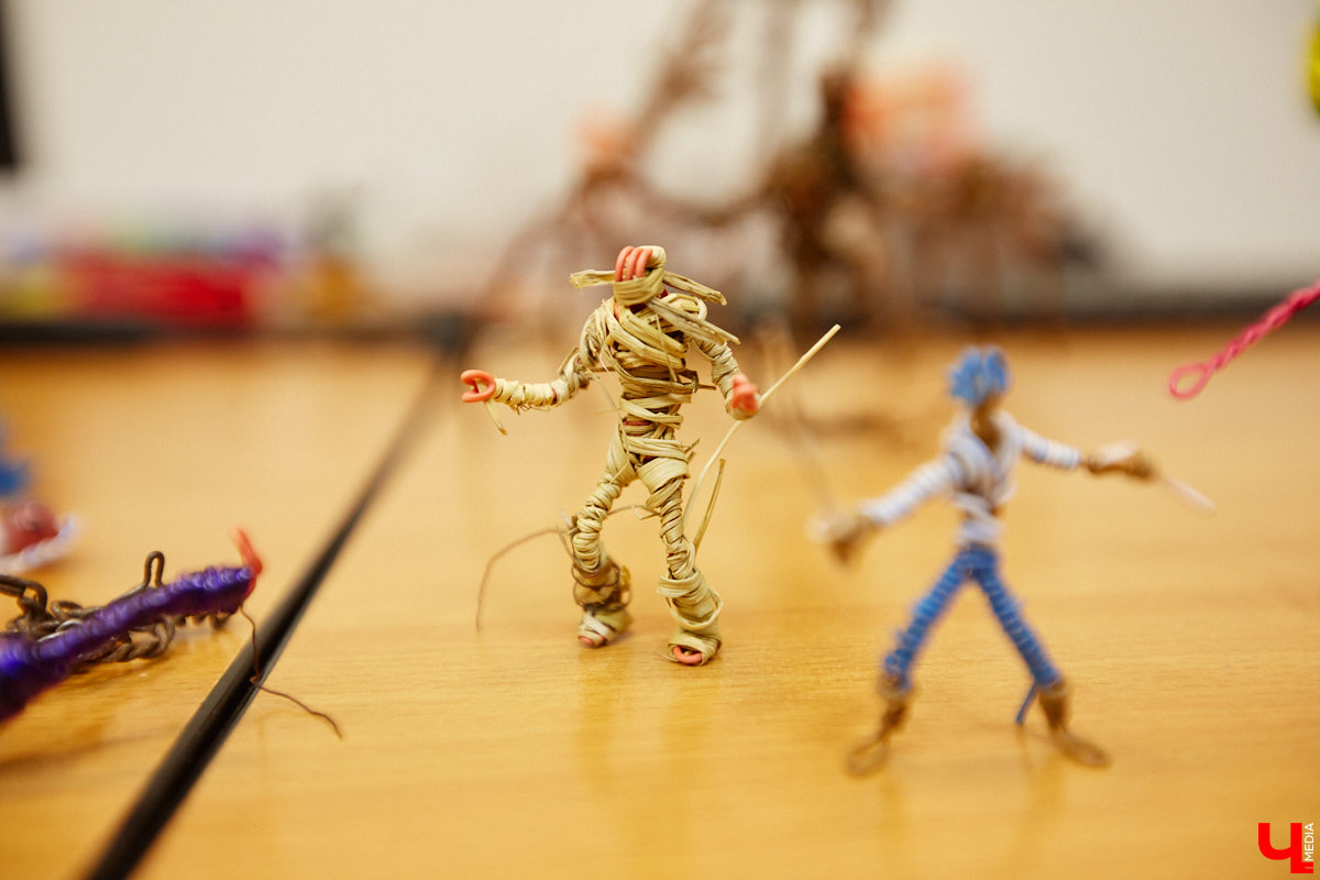 Удивительно, но порой значительные перемены в нашей жизни могут начинаться с сущего пустяка. Например, с небольшой детской просьбы. И кто бы знал три года назад, что именно с неё и зародится, пожалуй, самое больше увлечение владимирского мастера, творящего под псевдонимом Владимир Нежный.