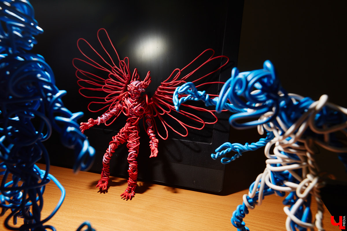 Удивительно, но порой значительные перемены в нашей жизни могут начинаться с сущего пустяка. Например, с небольшой детской просьбы. И кто бы знал три года назад, что именно с неё и зародится, пожалуй, самое больше увлечение владимирского мастера, творящего под псевдонимом Владимир Нежный.