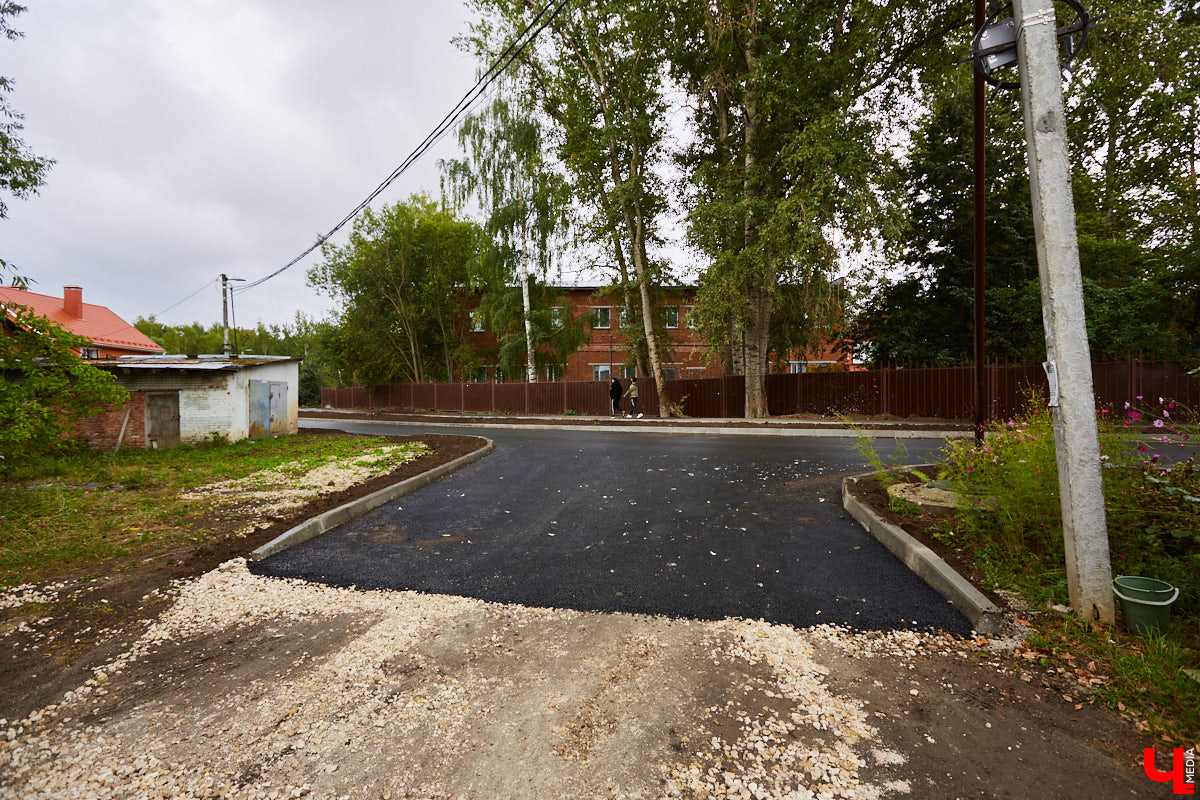 Новые троллейбусы, вагоны поездов, покрытия на проблемных участках города и области. Позитивная повестка для пешеходов и автомобилистов в очередном дорожном обзоре от «Ключ-Медиа»!
