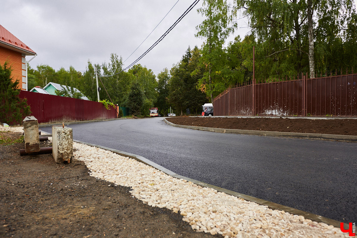 Новые троллейбусы, вагоны поездов, покрытия на проблемных участках города и области. Позитивная повестка для пешеходов и автомобилистов в очередном дорожном обзоре от «Ключ-Медиа»!