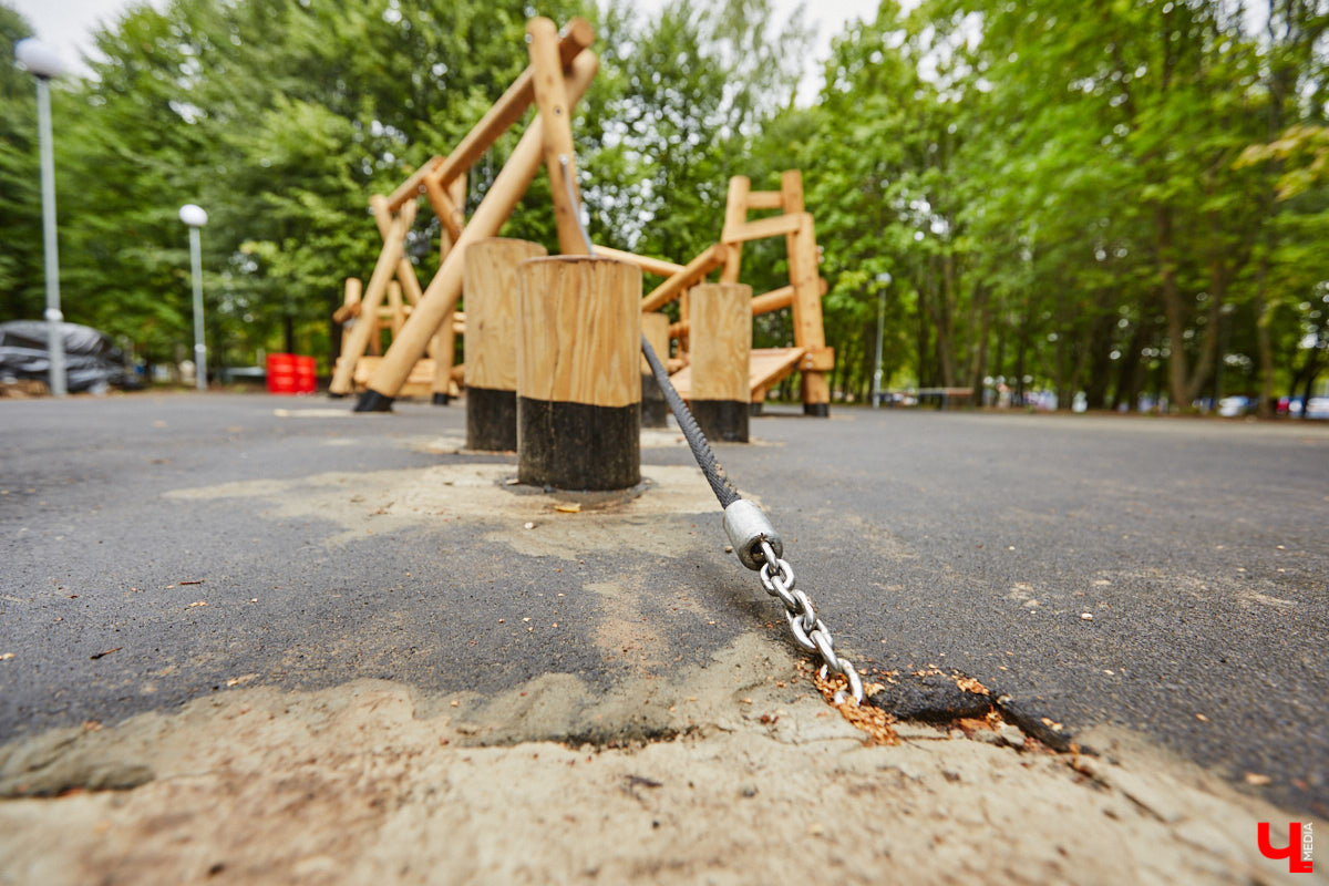 В этом году в «Добросельском» заканчивается последний этап реновации. Именно туда на днях мы пригласили на прогулку владимирского урбаниста Артема Чернея, соавтора проекта «Владимир будущего», чтобы он поделился своими впечатлениями от обновленного парка. 