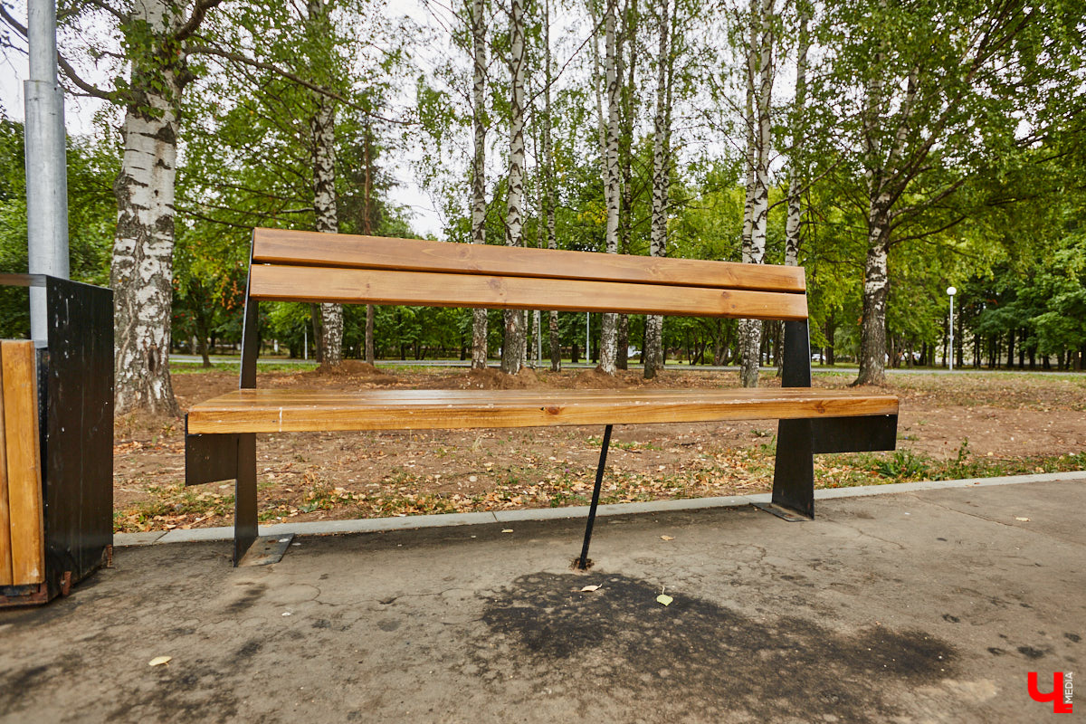 В этом году в «Добросельском» заканчивается последний этап реновации. Именно туда на днях мы пригласили на прогулку владимирского урбаниста Артема Чернея, соавтора проекта «Владимир будущего», чтобы он поделился своими впечатлениями от обновленного парка. 