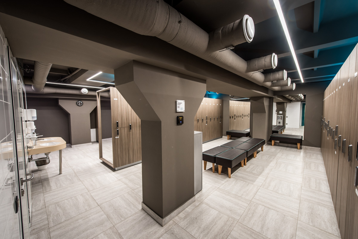 Сентябрь открывает сезон активных тренировок, делятся наблюдениями сотрудники «Атмосферы», и для того, чтобы этот процесс был максимально комфортным, владимирский фитнес-клуб запускает целую серию нововведений. Социальная сеть для спортсменов, виртуальные тренировки, уникальный график работы, расширение проекта внутри и снаружи — об этих и других изменениях Atmosphere Fitness рассказывает его основатель Андрей Серан.