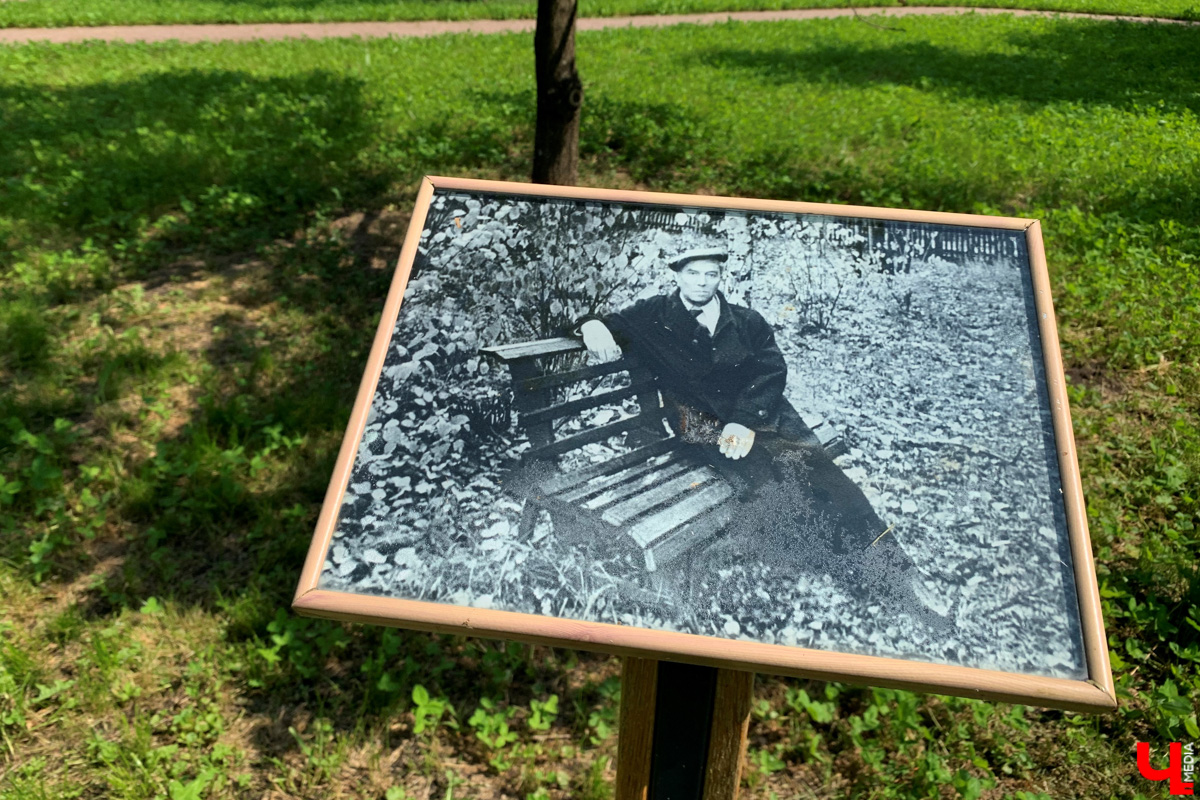 Если встретились два филолога, они рано или поздно попадут в Переделкино. Знаменитый писательский городок манит громкими именами, многочисленными секретами литераторов и, конечно, богемной дачной атмосферой. Именно здесь, под Москвой, когда-то творили Борис Пастернак, Корней Чуковский, Лев Кассиль, Константин Симонов, Вениамин Каверин, Евгений Евтушенко, Андрей Вознесенский, Белла Ахмадулина и многие другие. Чтобы окунуться в секреты литературной богемы, хватит выходных. Рассказываем, как доехать и что посмотреть в первую очередь.