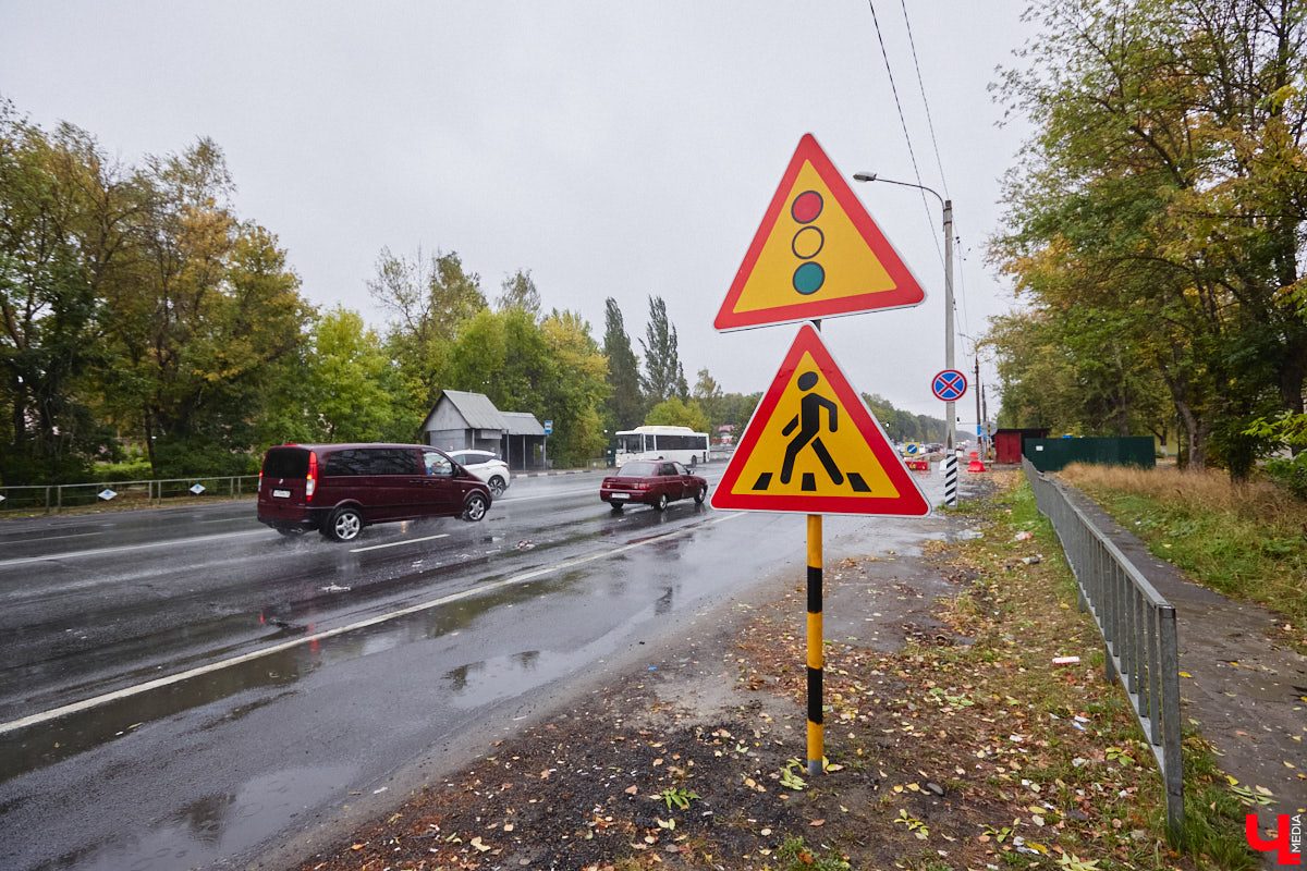 В Юрьевце начался ремонт подземного перехода. Тоннель нуждался в этом давно, привести в порядок его планируют до декабря. Но все это время движение транспорта на подъезде к городу будет организовано по одной полосе в каждую сторону. Большой микрорайон рискует встать в гигантскую пробку.