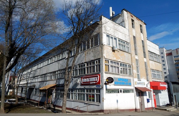 На прошлой неделе во Владимире прекратило свою работу старейшее издание «Призыв». Из медиапространства не просто исчез очередной сетевой ресурс — ушла целая эпоха. За 105 лет областная газета «Призыв» стала летописцем всех значительных событий, происходивших в советское время на территории нашего региона. «Ключ-Медиа» предлагает вспомнить историю «последней из могикан».