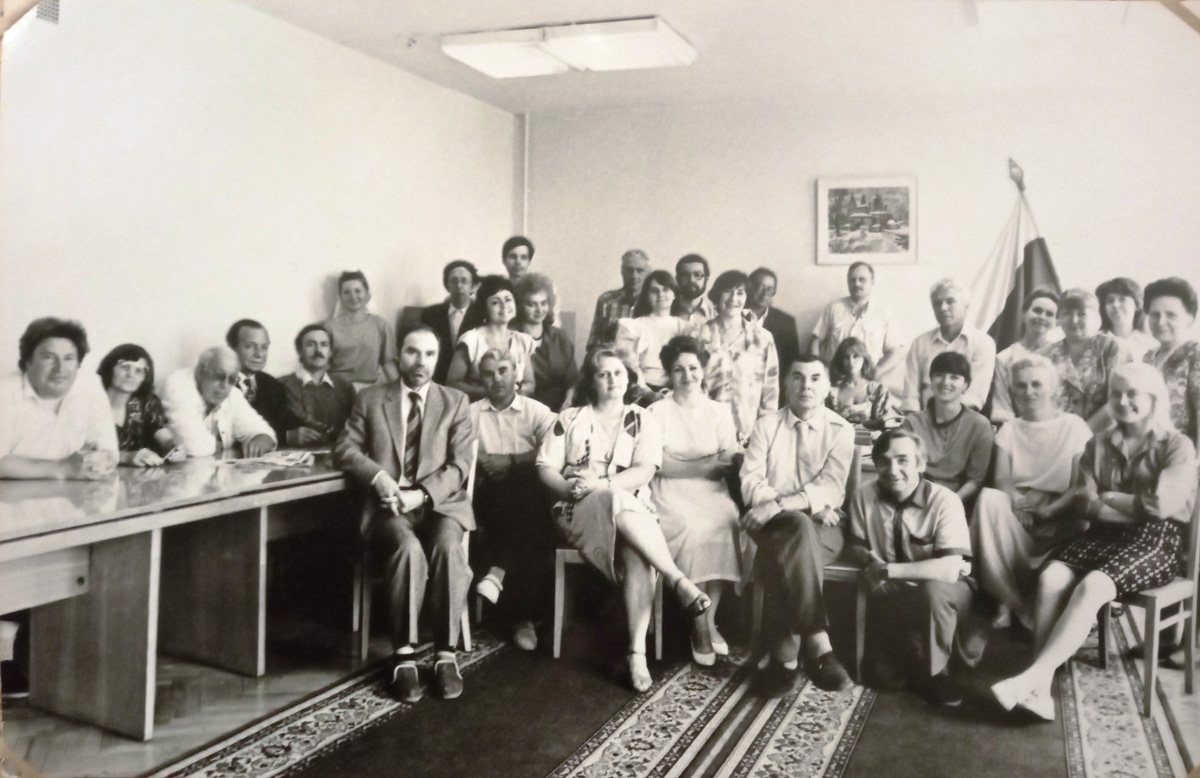 На прошлой неделе во Владимире прекратило свою работу старейшее издание «Призыв». Из медиапространства не просто исчез очередной сетевой ресурс — ушла целая эпоха. За 105 лет областная газета «Призыв» стала летописцем всех значительных событий, происходивших в советское время на территории нашего региона. «Ключ-Медиа» предлагает вспомнить историю «последней из могикан».