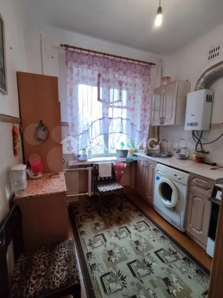 Что-то модно, что-то вышло из моды, а что-то вечно! Эту мудрость можно применить и к квартирам «сталинкам». Это жилье пользуется активным спросом и по сей день! Для всех неравнодушных мы и сделали подборку – пять самых недорогих «сталинок» Владимира стоимостью до 3 миллионов рублей.