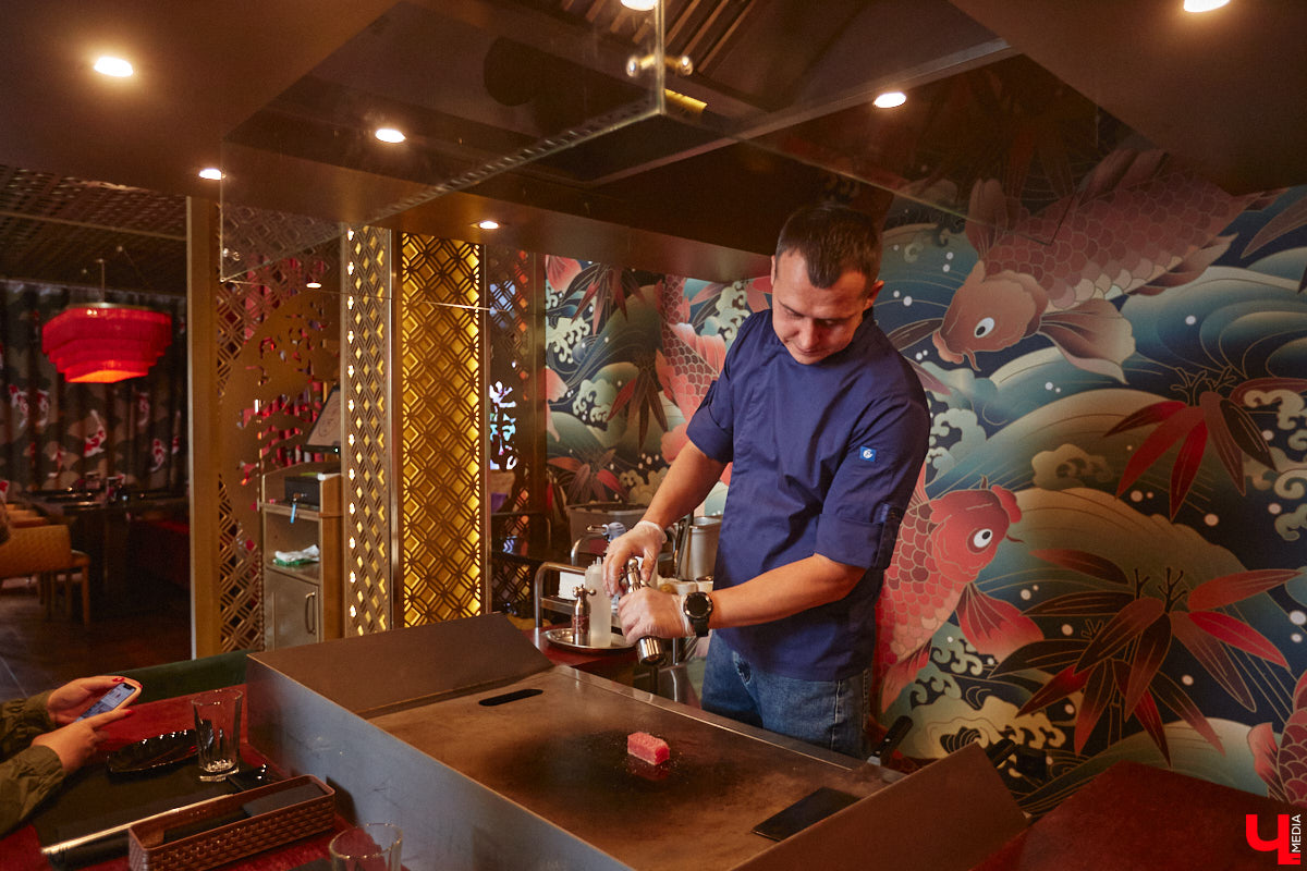 Что делать, когда привычные рамки становятся тесными, а гостей хочется продолжать удивлять? Конечно же расширять поле своей деятельности! Именно такое решение принял знаменитый на весь город ресторан «Кабуки 2.0». Теперь к услугам всех и каждого не только изысканная паназиатская кухня, но и разнообразное европейское меню.