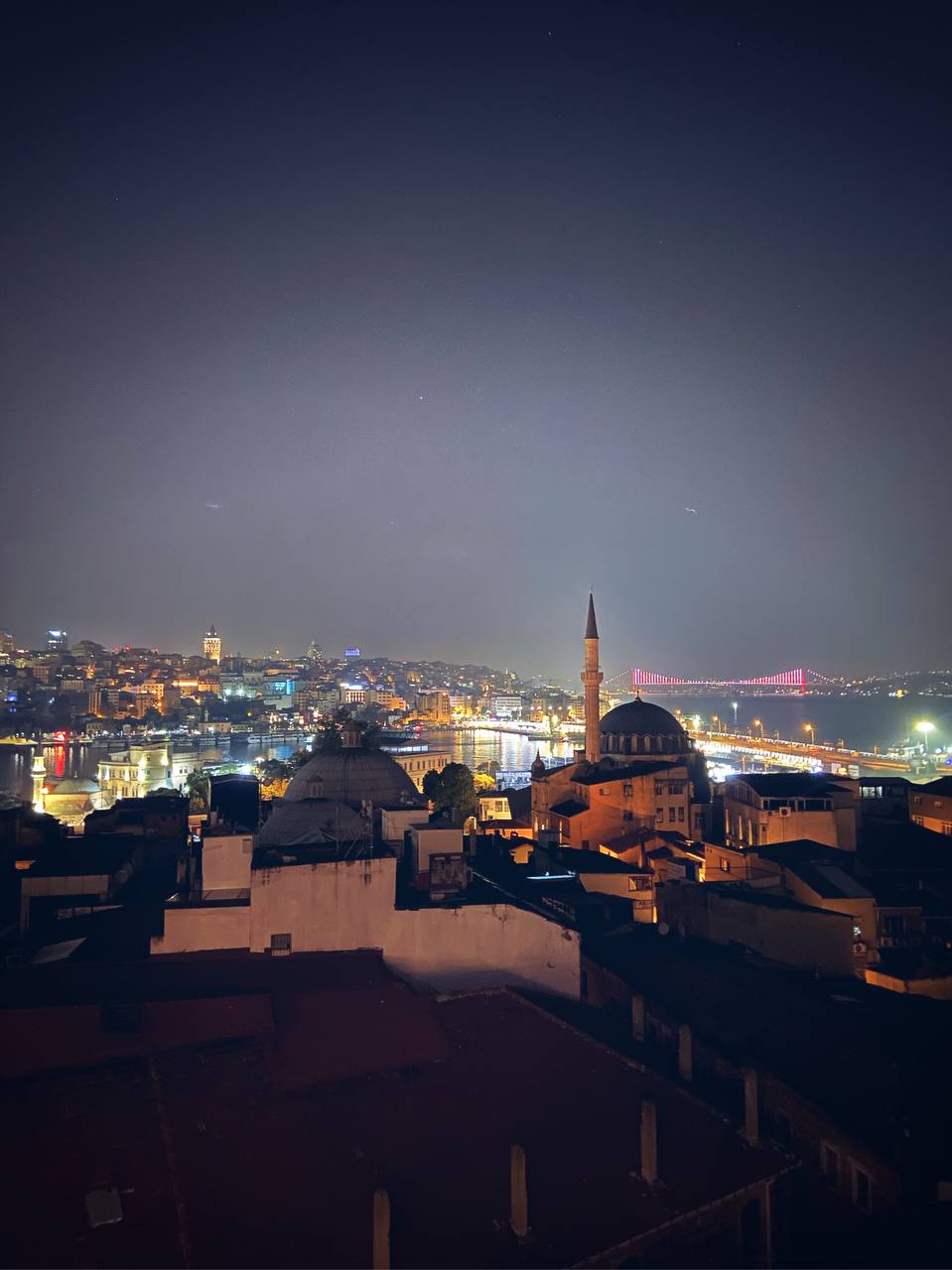 Жительница Владимира Анна Торосян с апреля живет в Стамбуле. За прошедшие месяцы у нее уже сложилось свое представление о том, чем же он отличается от родного города. Итак, погружаемся в атмосферу Турции и узнаем о ее столице все самое интересное.