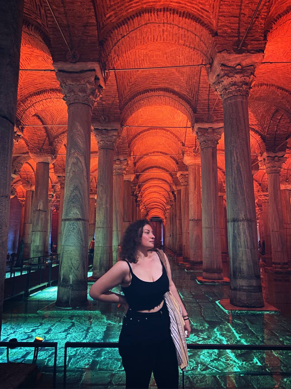 Жительница Владимира Анна Торосян с апреля живет в Стамбуле. За прошедшие месяцы у нее уже сложилось свое представление о том, чем же он отличается от родного города. Итак, погружаемся в атмосферу Турции и узнаем о ее столице все самое интересное.