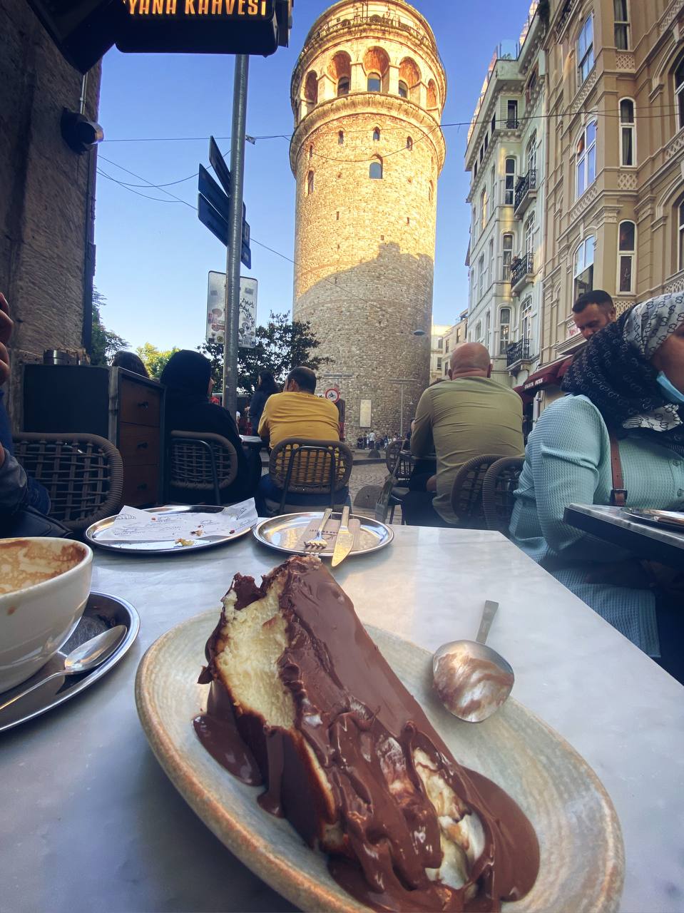 Жительница Владимира Анна Торосян с апреля живет в Стамбуле. За прошедшие месяцы у нее уже сложилось свое представление о том, чем же он отличается от родного города. Итак, погружаемся в атмосферу Турции и узнаем о ее столице все самое интересное.