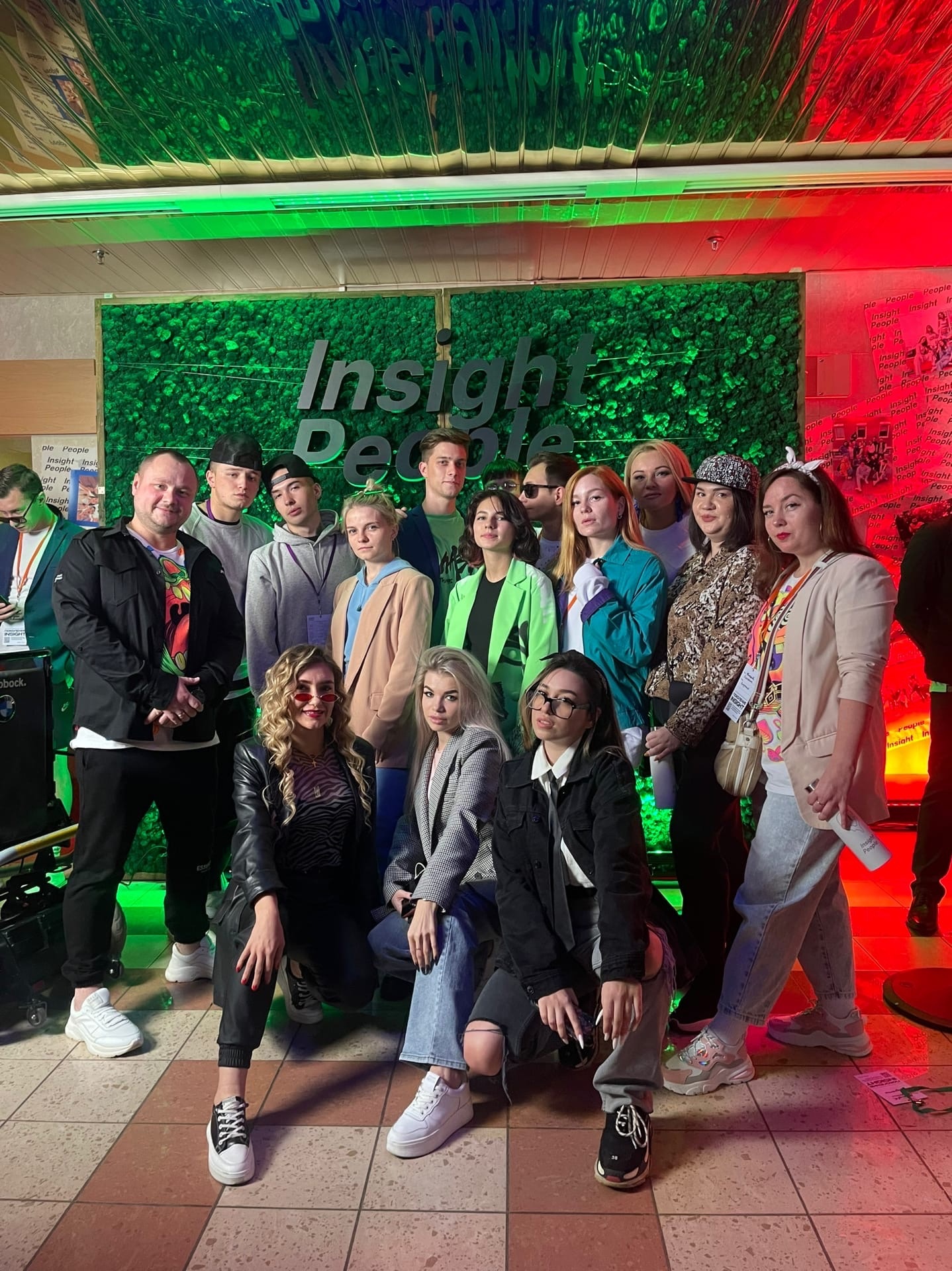 На этой неделе, 20 — 21 сентября, в Москве состоялся Первый Всероссийский форум блогеров «Поколение Insight». Владимирские контентмейкеры также его посетили. Закулисье крутых съёмок, мастер-классы от селебрити — впечатлениями от поездки делится Анастасия Шуклецова.