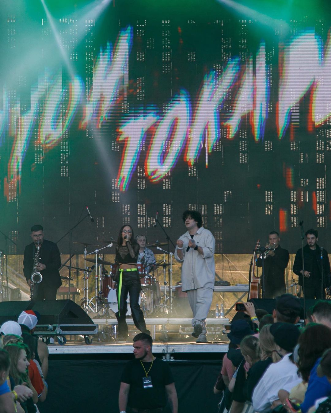 Валерия Кравченко из Владимира приняла участие в создании саундтрека к сериалу «Жизнь по вызову» режиссера Сарика Андреасяна. Главную роль в нем играет Павел Прилучный. Как ей это удалось? Мы задали Валерии тот же вопрос.