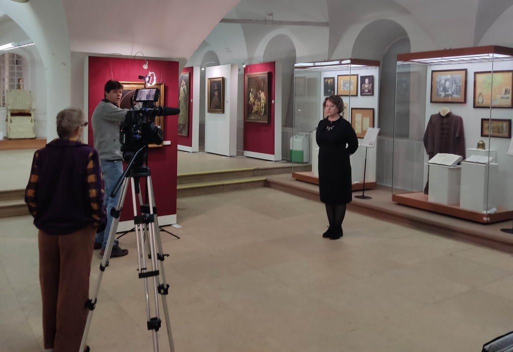 Владимирскую область покажут в эфирах крупных телеканалов страны, причем сразу трех. Готовы рассказать о том, кто из ведущих побывал в нашем регионе и, собственно, что здесь снимали.