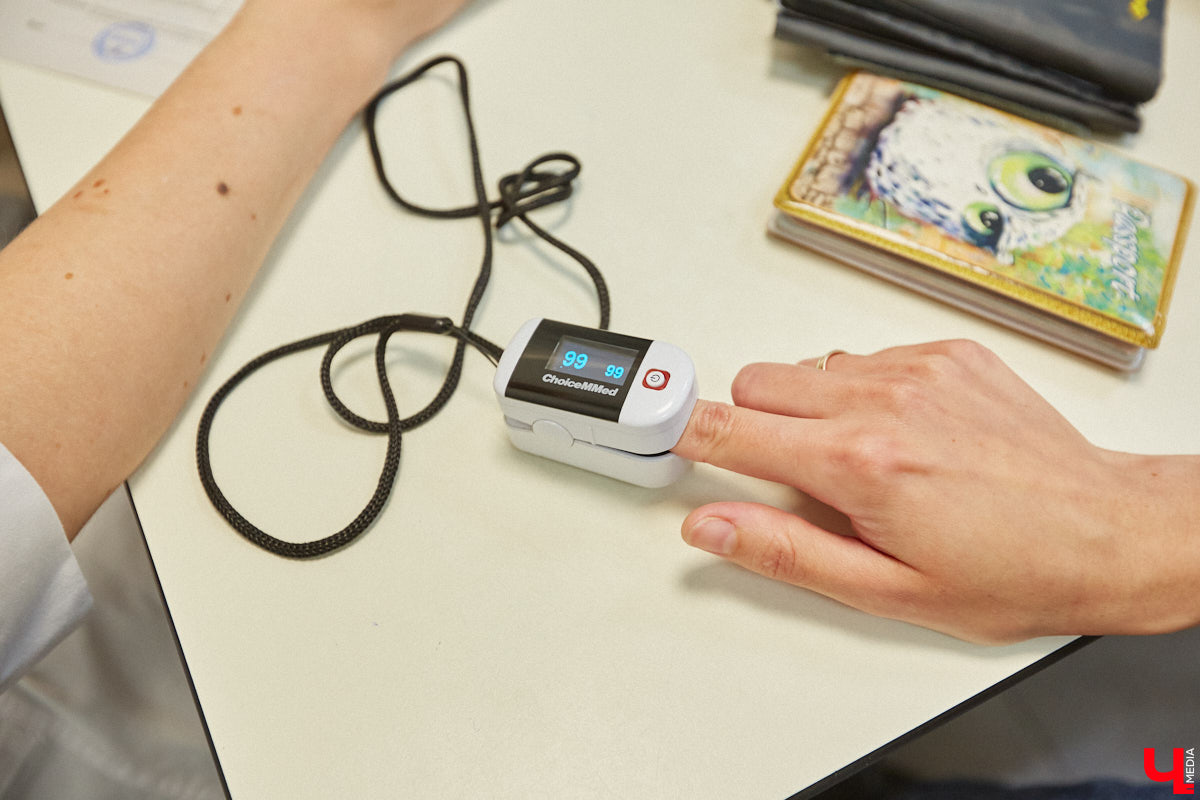 Заботиться о своем здоровье необходимо, как ни крути. Особенно когда количество заболевших коронавирусом снова начало увеличиваться, да и грипп того и гляди нагрянет и принесет с собой кучу неприятных симптомов и море возможных осложнений. «Одним словом, пора прививаться», – решила журналист «Ключ-Медиа» и отправилась в дополнительный пункт вакцинации во Владимире.