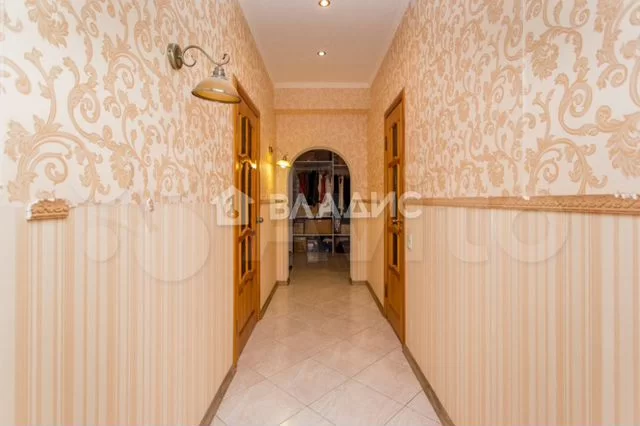 И снова речь пойдет о «сталинках». На этот раз мы составили топ дорогих квартир в домах ушедшей эпохи, расположенных на главных улицах города.